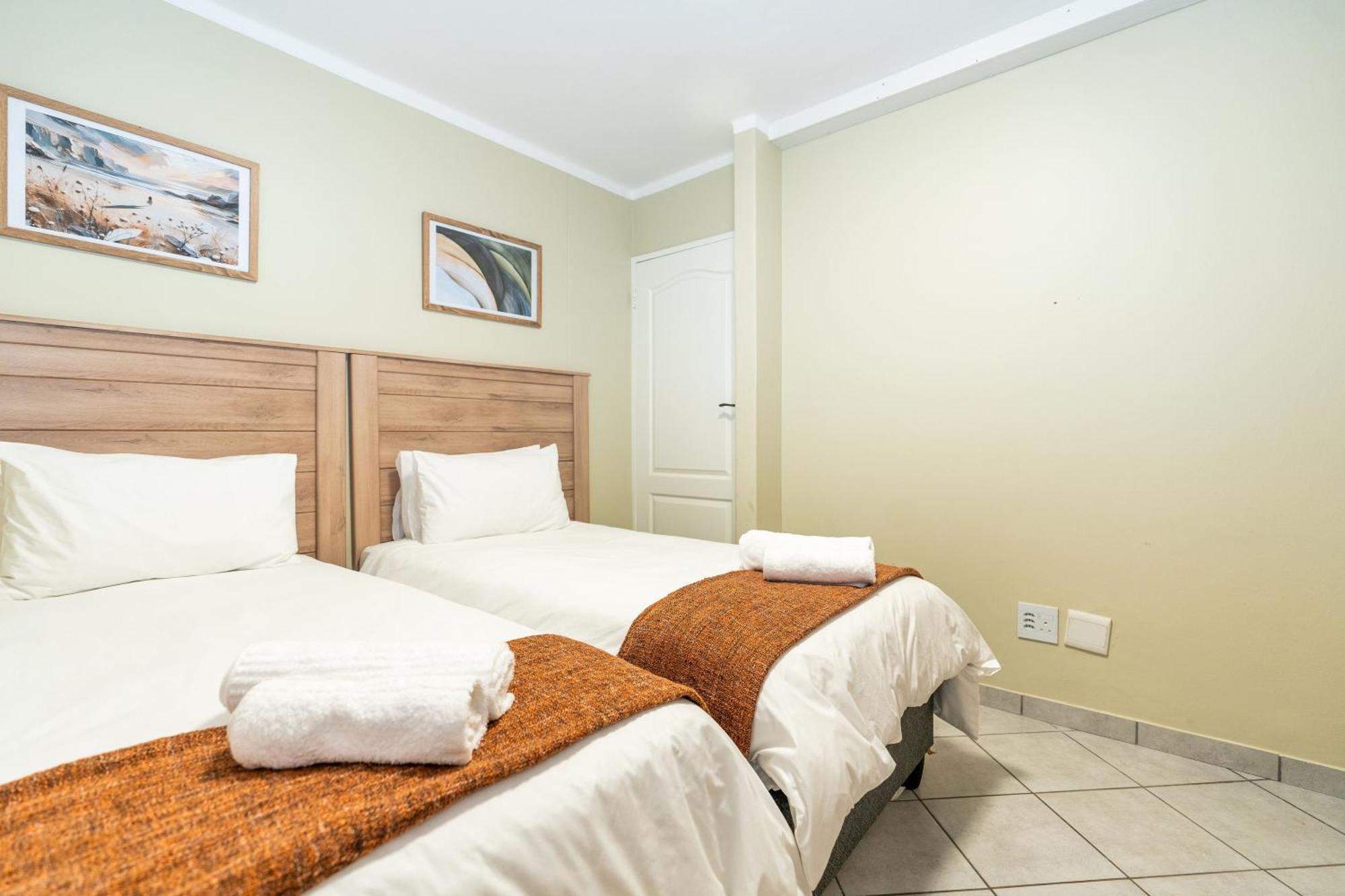 Ekapa-beachfront In Blouberg Apartment Cape Town