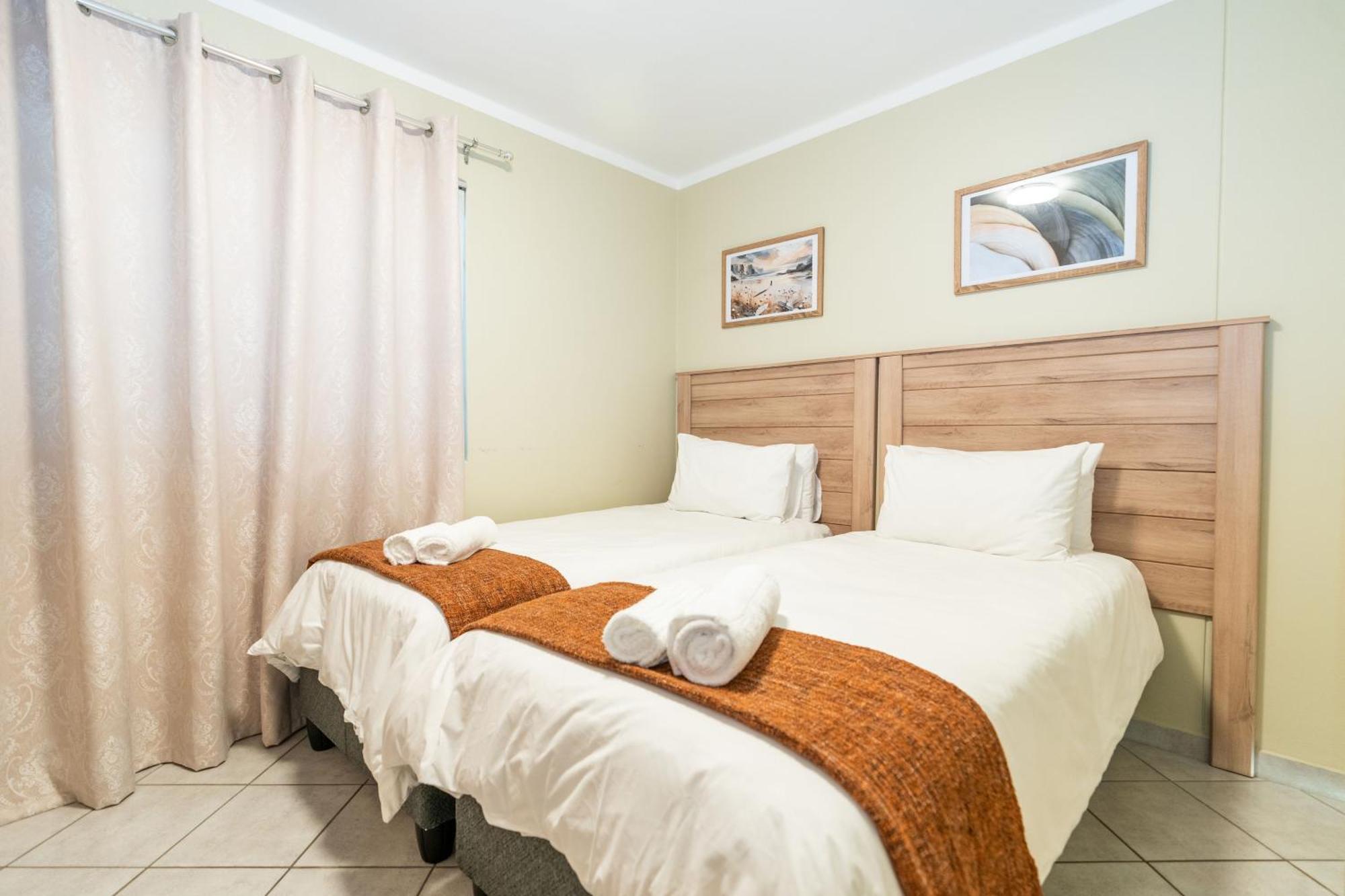 Apartment Ekapa-beachfront In Blouberg Cape Town