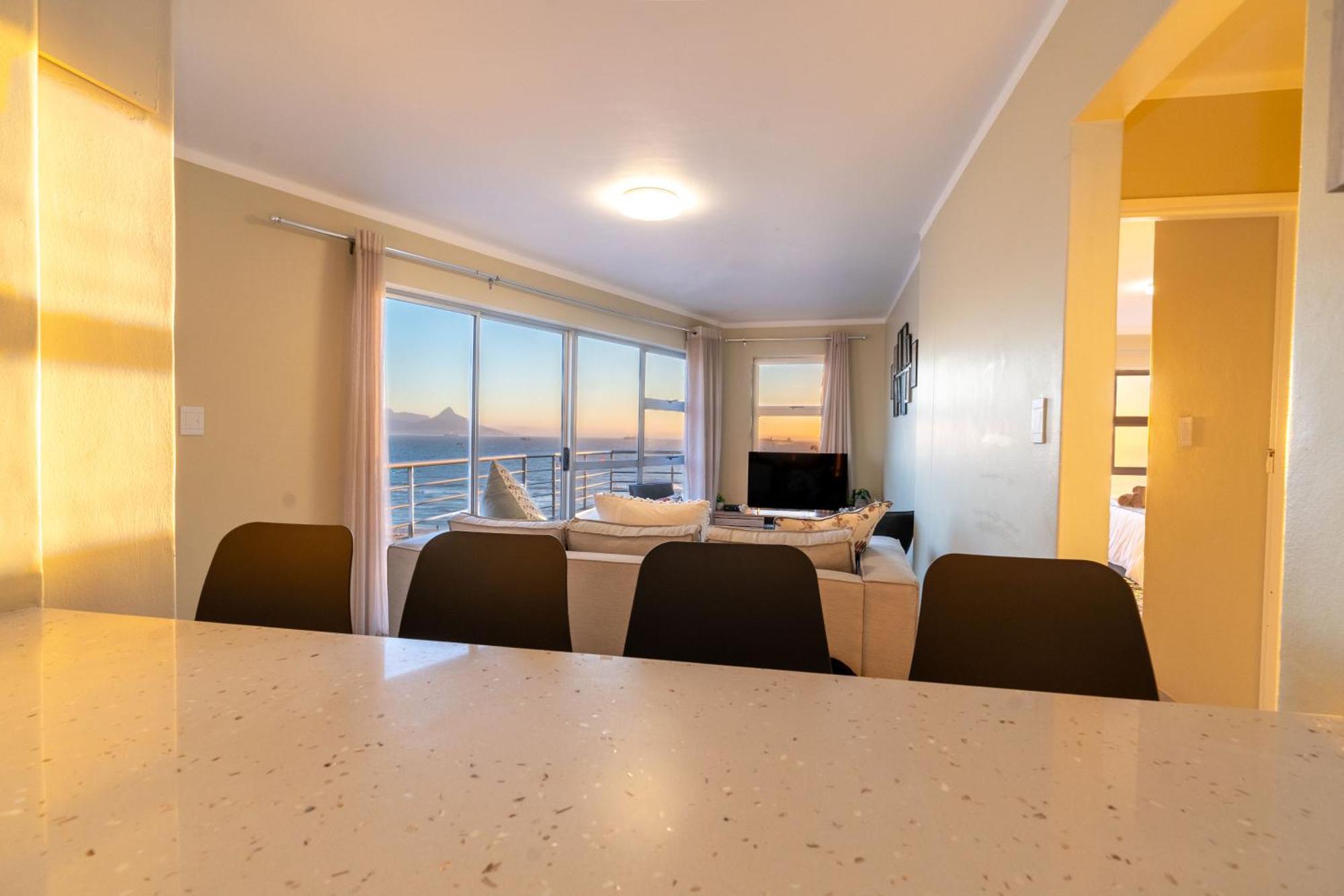 Apartment Ekapa-beachfront In Blouberg Cape Town